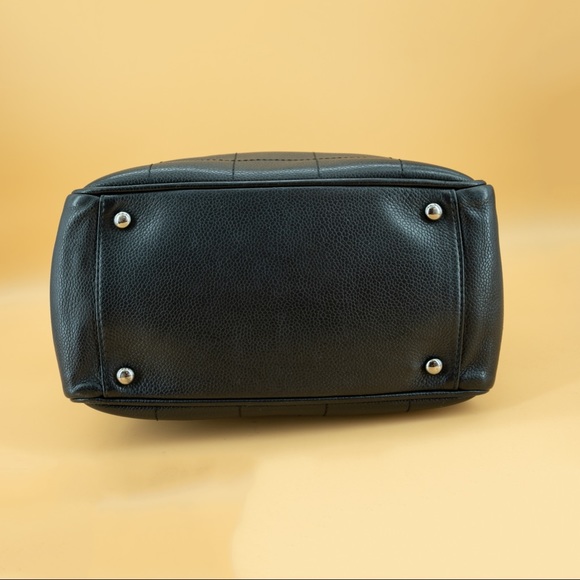 CHANEL Vintage chocolate bar leather tote - Picture 4 of 13